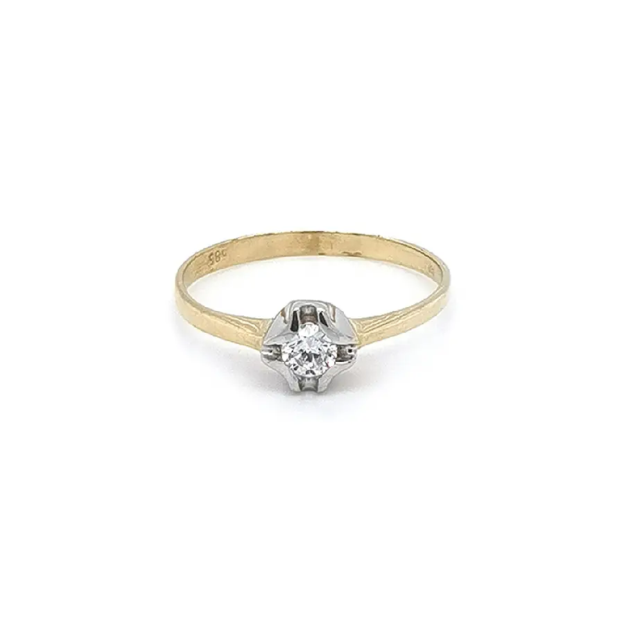 Engagement Ring with Zircon made of Combined Gold
