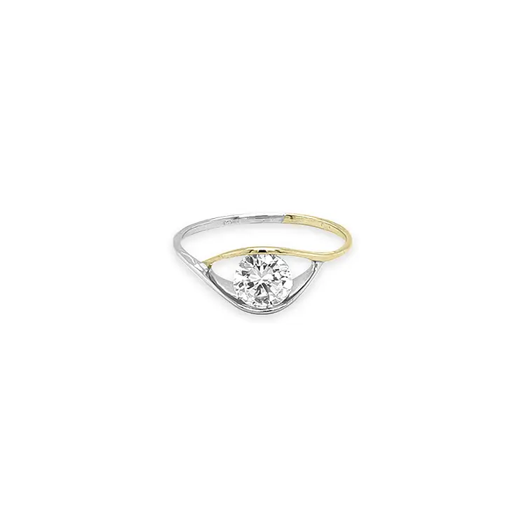 Gold ring with cubic zirconia