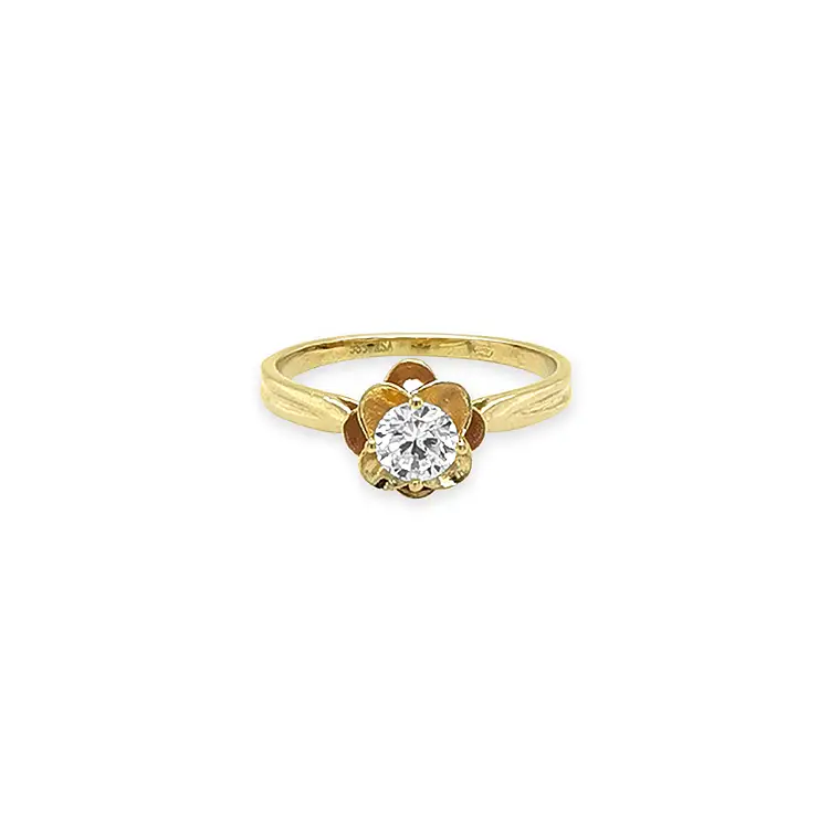 Gold ring with cubic zirconia