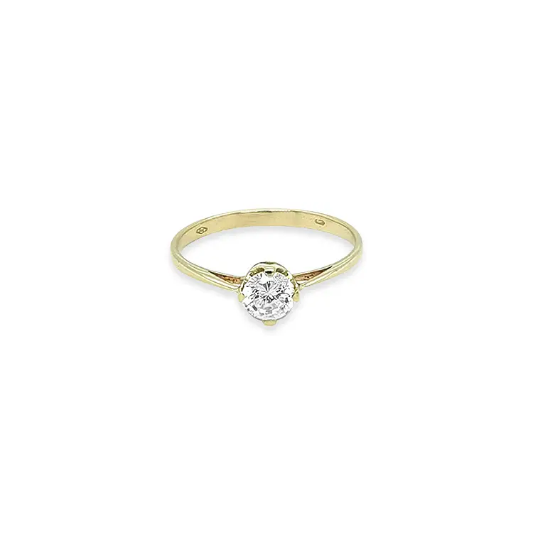 Gold engagement ring with cubic zirconia
