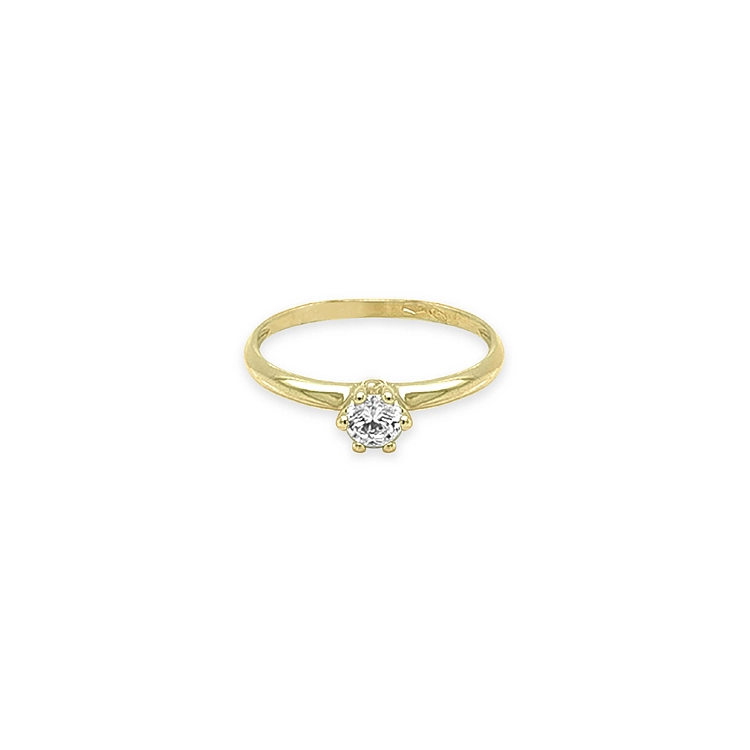 Gold engagement ring with cubic zirconia