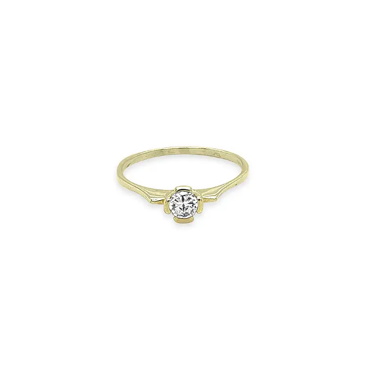 Gold engagement ring with cubic zirconia