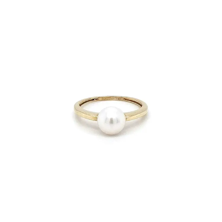 Gold Ring with Pearl