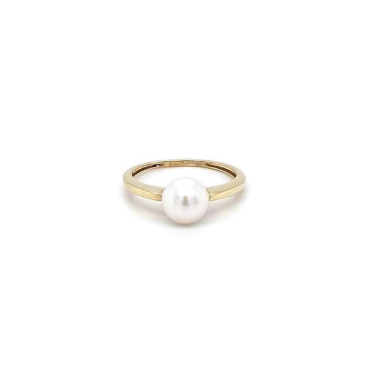 Gold Ring with Pearl