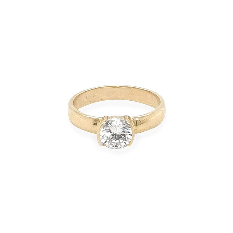 Gold Engagement Ring with Zircones