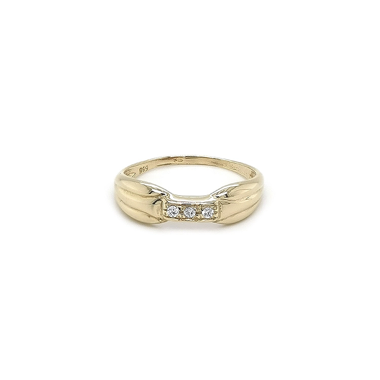 Gold Ring with Zircons