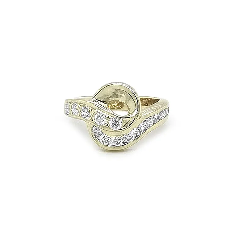 Gold Ring with Zircons