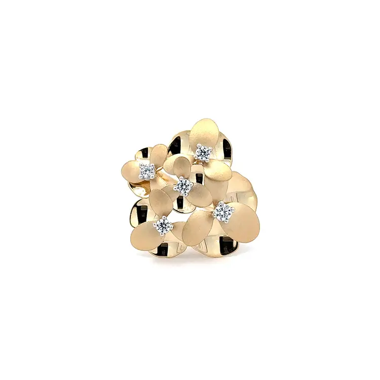 Yellow Gold Flower Ring with Fine Zircon Sparkle