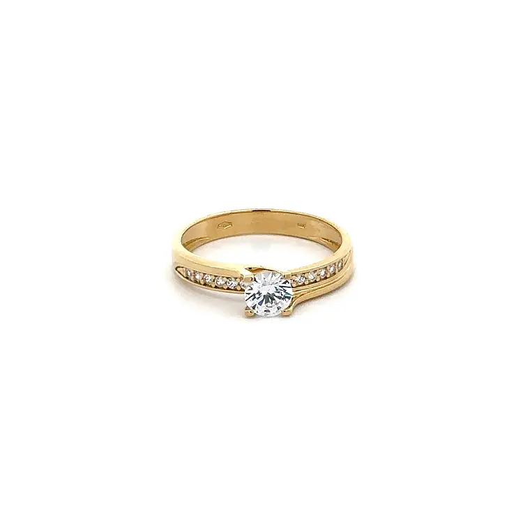 Gold Engagement Ring with Zircones