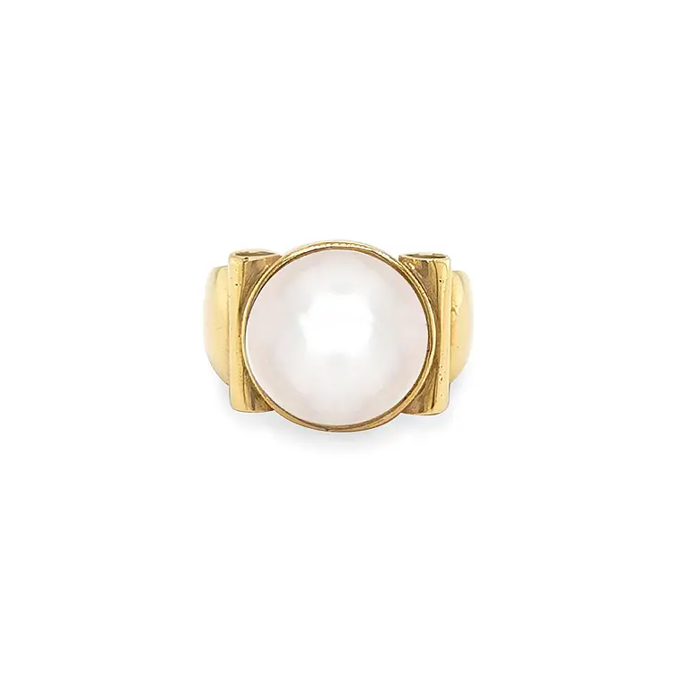 Gold Ring with Pearl