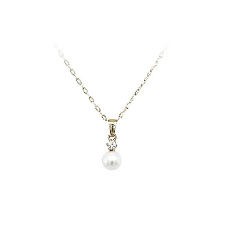 Gold Pendant with Pearl