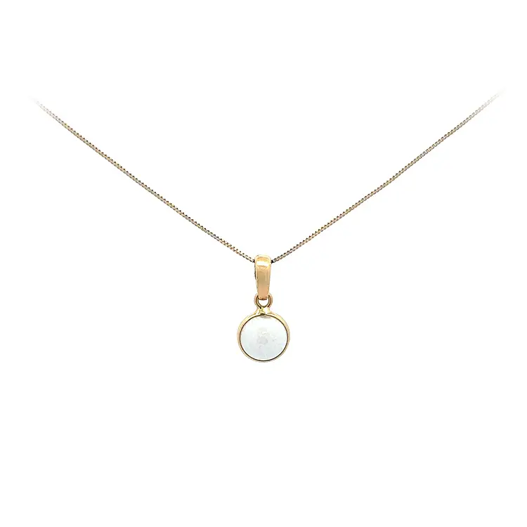 Gold Pendant with Pearl