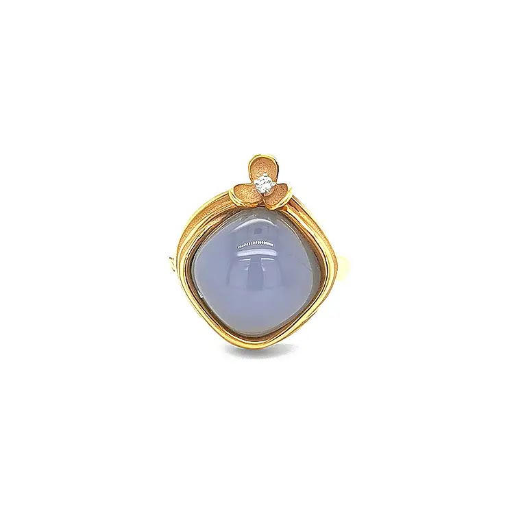 Gold Ring with Chalcedony and Diamond