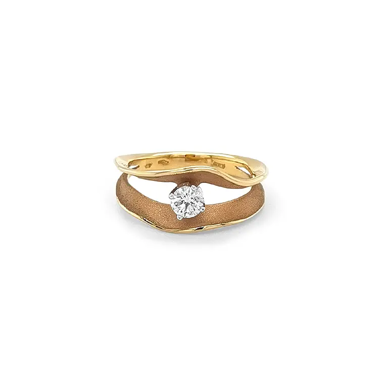 Gold Ring with Diamond