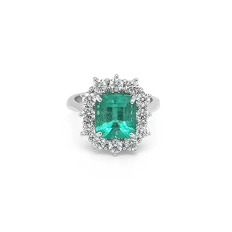 Gold Ring with Emerald and Diamonds