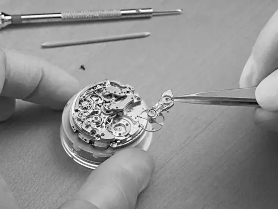 4. Assembling the case and the machine.