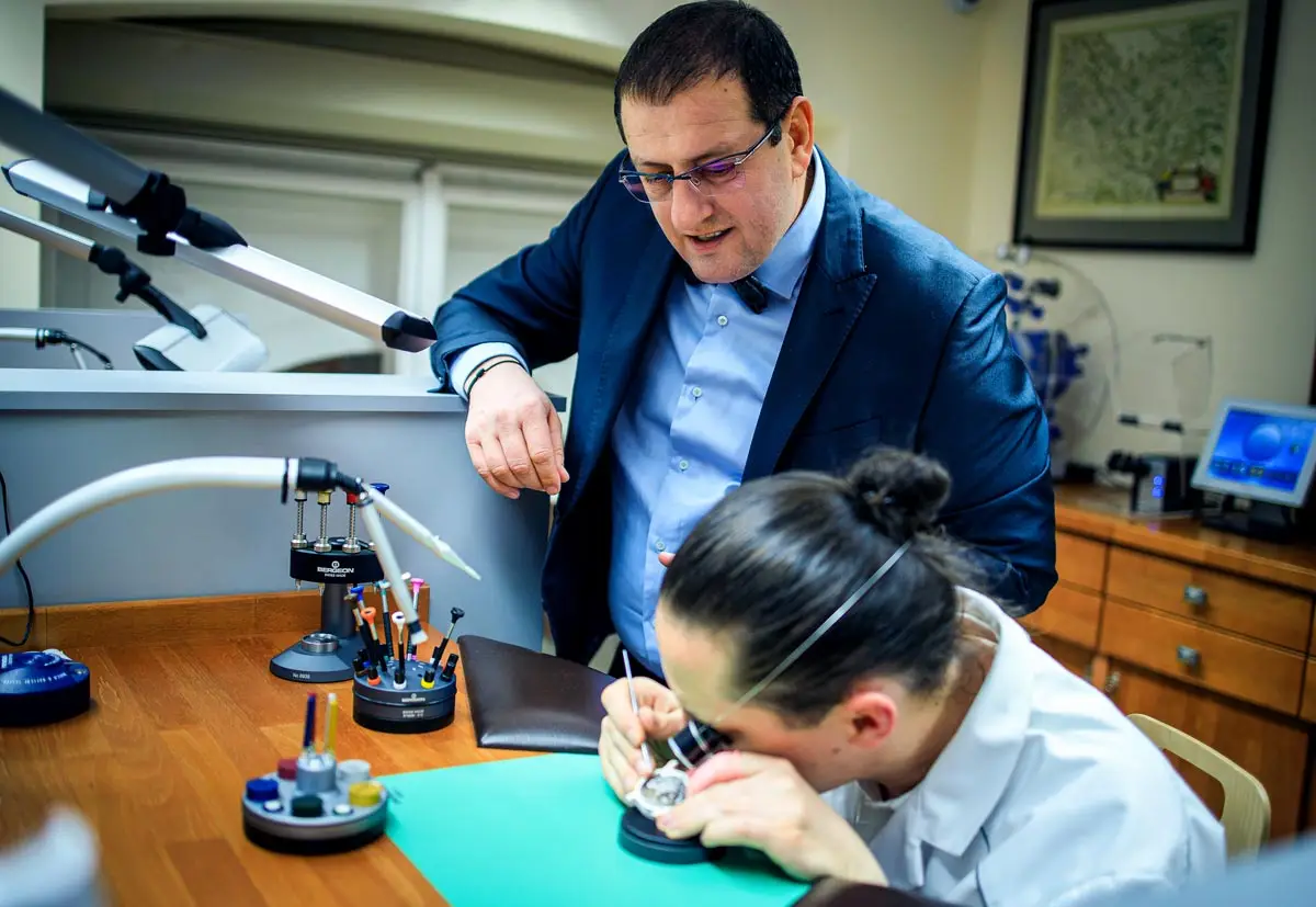 Technical excellence: opening a modern watchmaking service