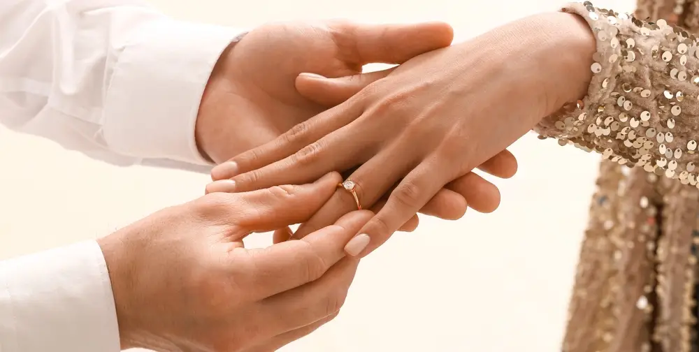 Do you know the difference between a wedding ring and an engagement ring?