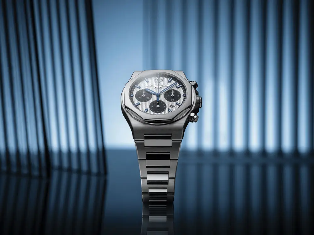 Girard-Perregaux Laureato 42mm Green Ceramic Aston Martin Edition 81010-32-3081-1CX