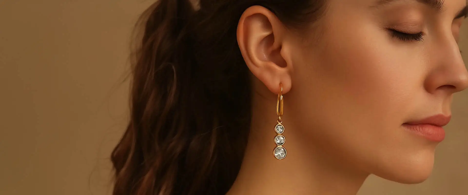 Earrings with precious stones add style. Which ones to reach for?