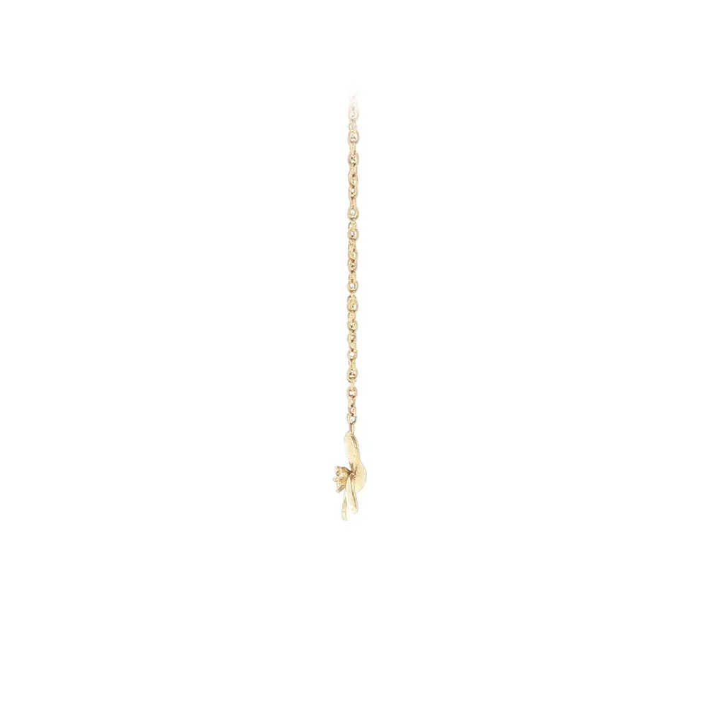 Elegant gold necklace with a flower pendant and zirconia