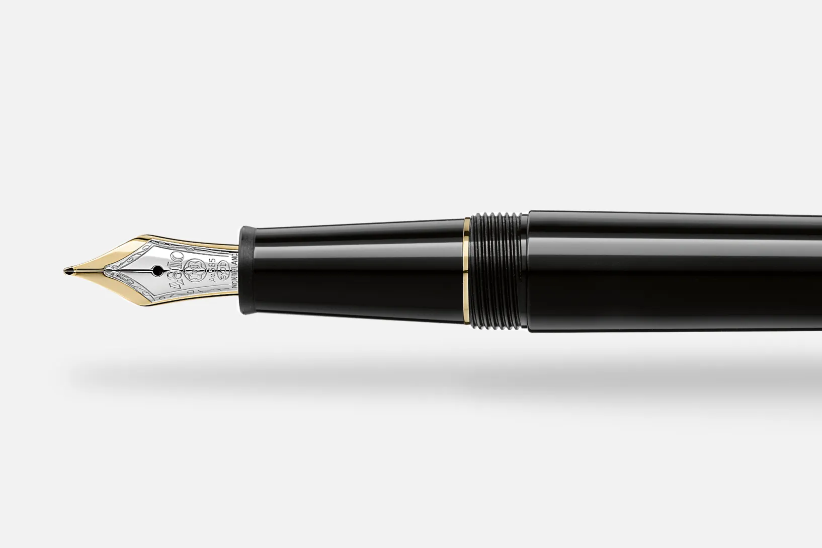 Choose a luxury pen that fits your hand