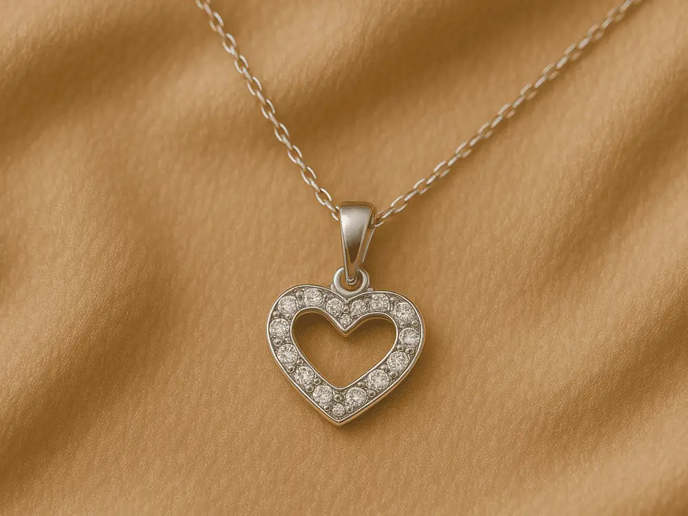 Symbolism of pendants: hidden meanings that you wear right to your heart