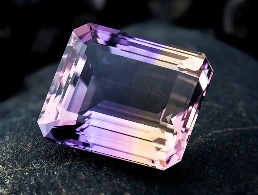Ametrine: fall under the spell of a stone with exceptional energy