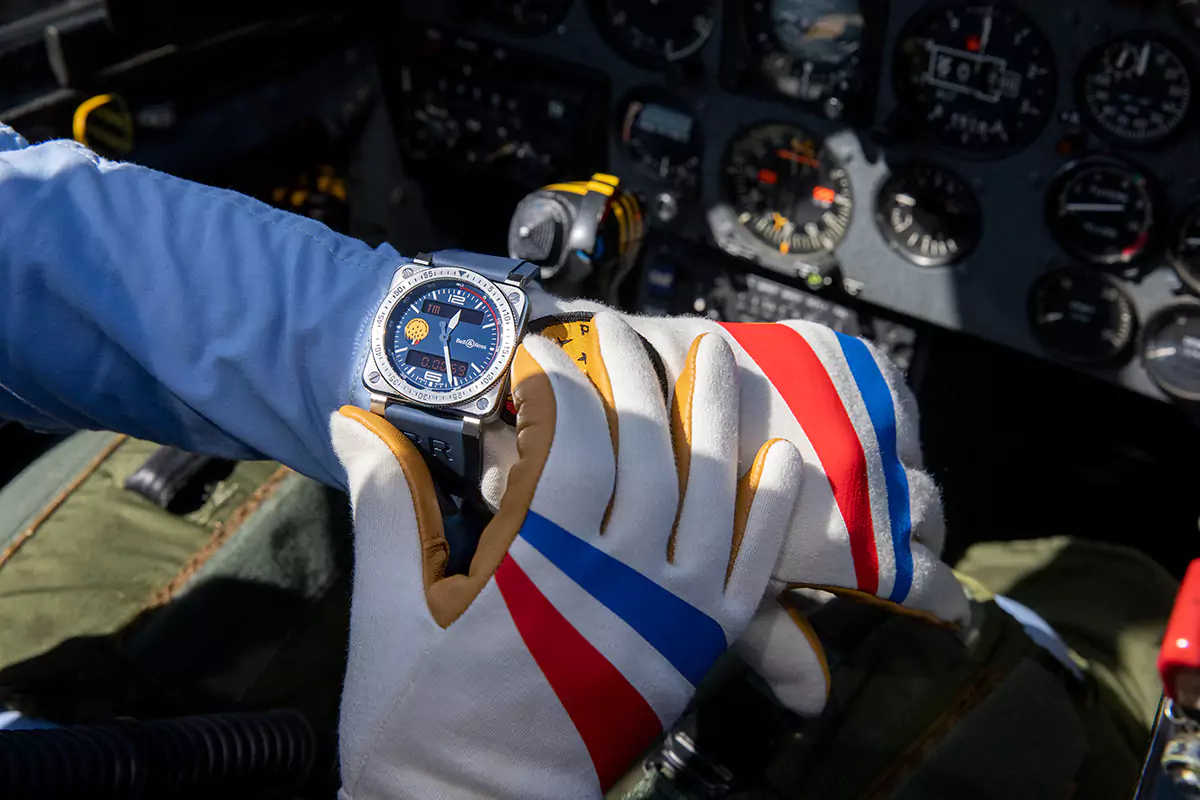 BR 03 Type A Patrouille de France: aerial acrobat between Bell & Ross watches