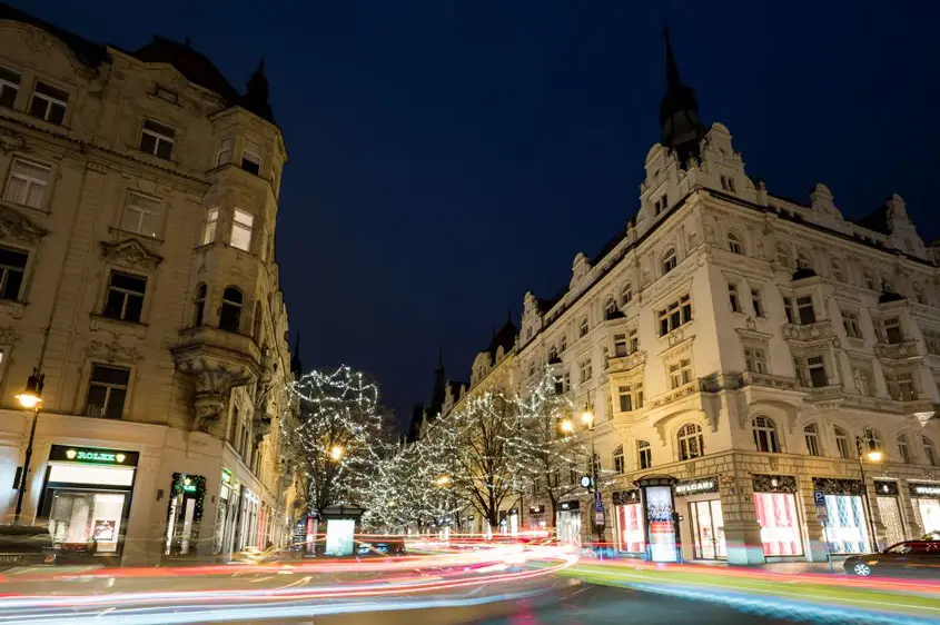 Paris Street: discover this symbol of prestige and luxury in the heart of Prague