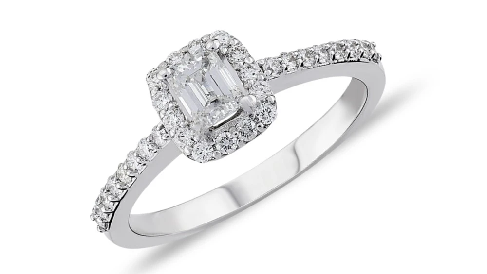 How to choose the perfect engagement ring for the love of your life